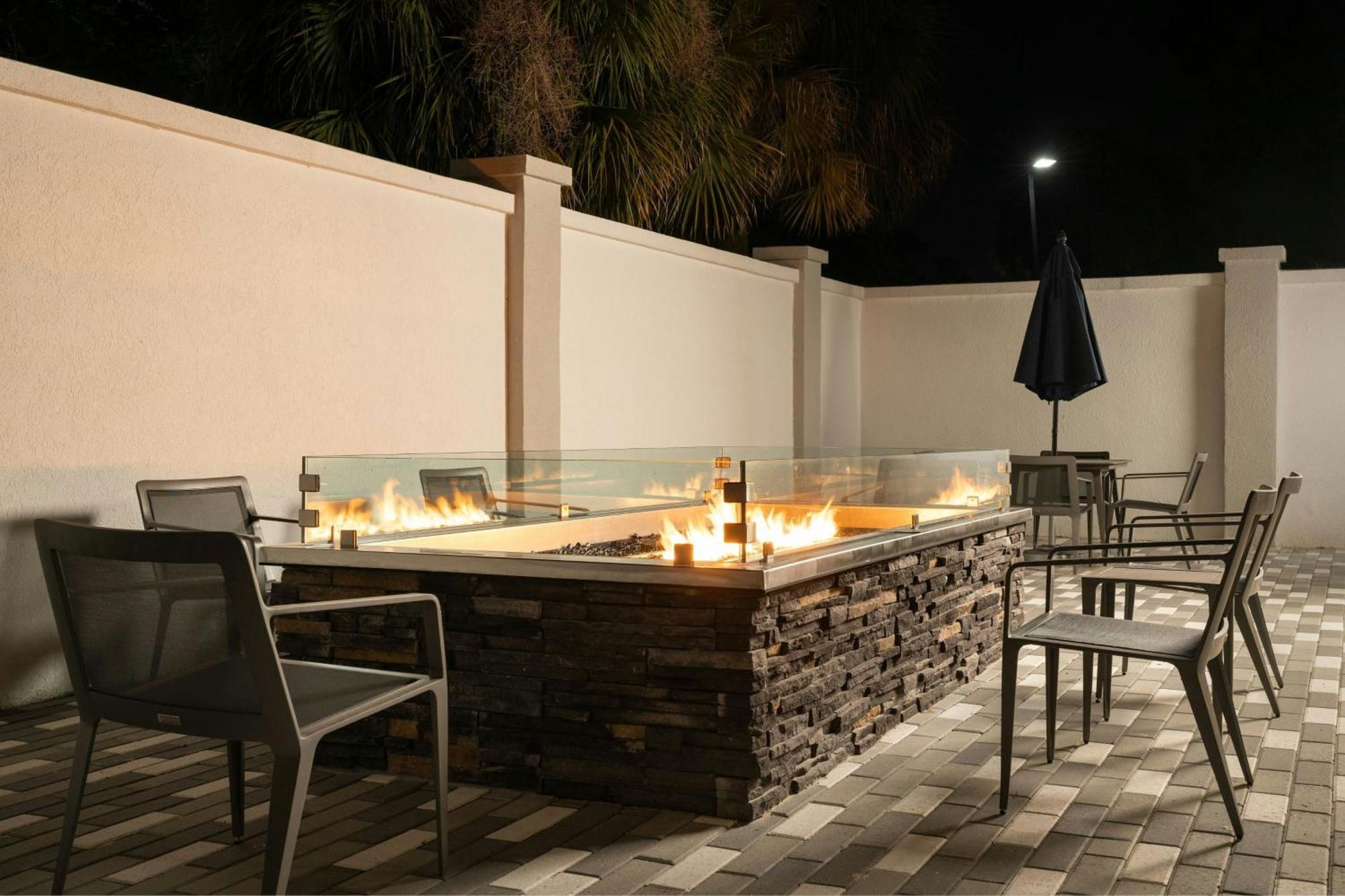 Courtyard By Marriott Gainesville Fl Buitenkant foto